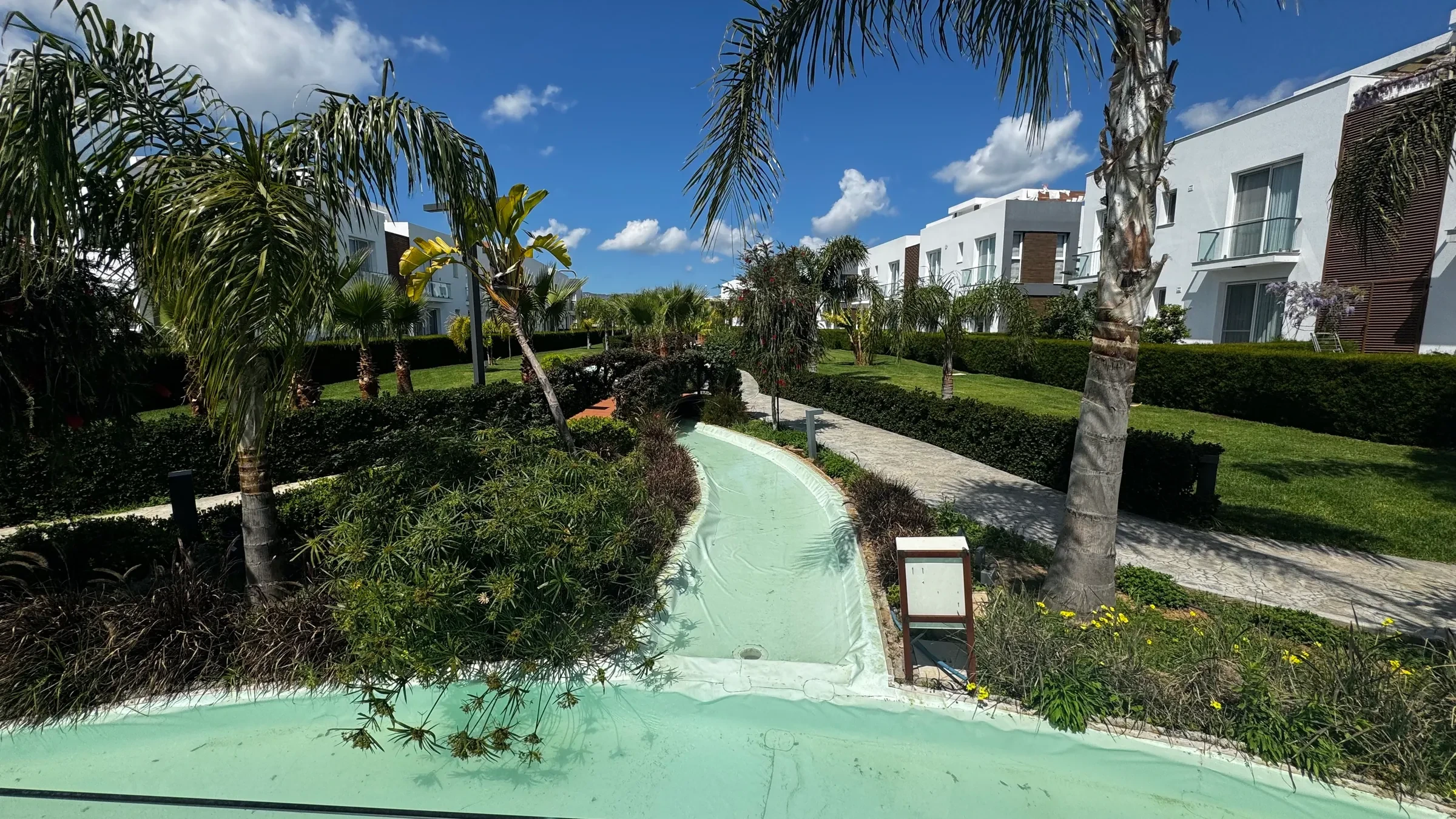 Four Seasons Life I — source image 6