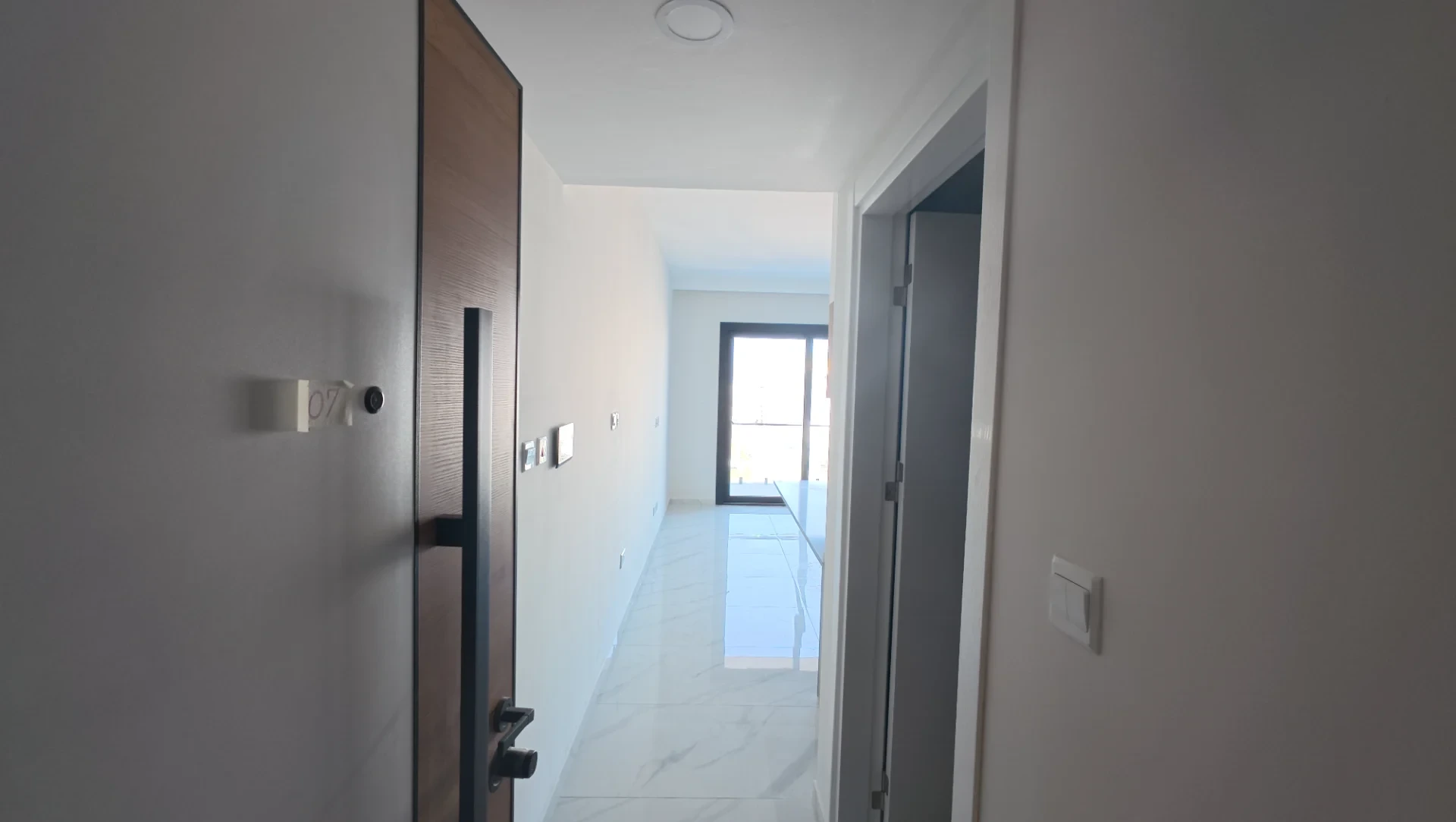 Riverside Life Residence &mdash; 1+0 Studio &middot; Mountain &middot; HC-6221 &mdash; source image 1