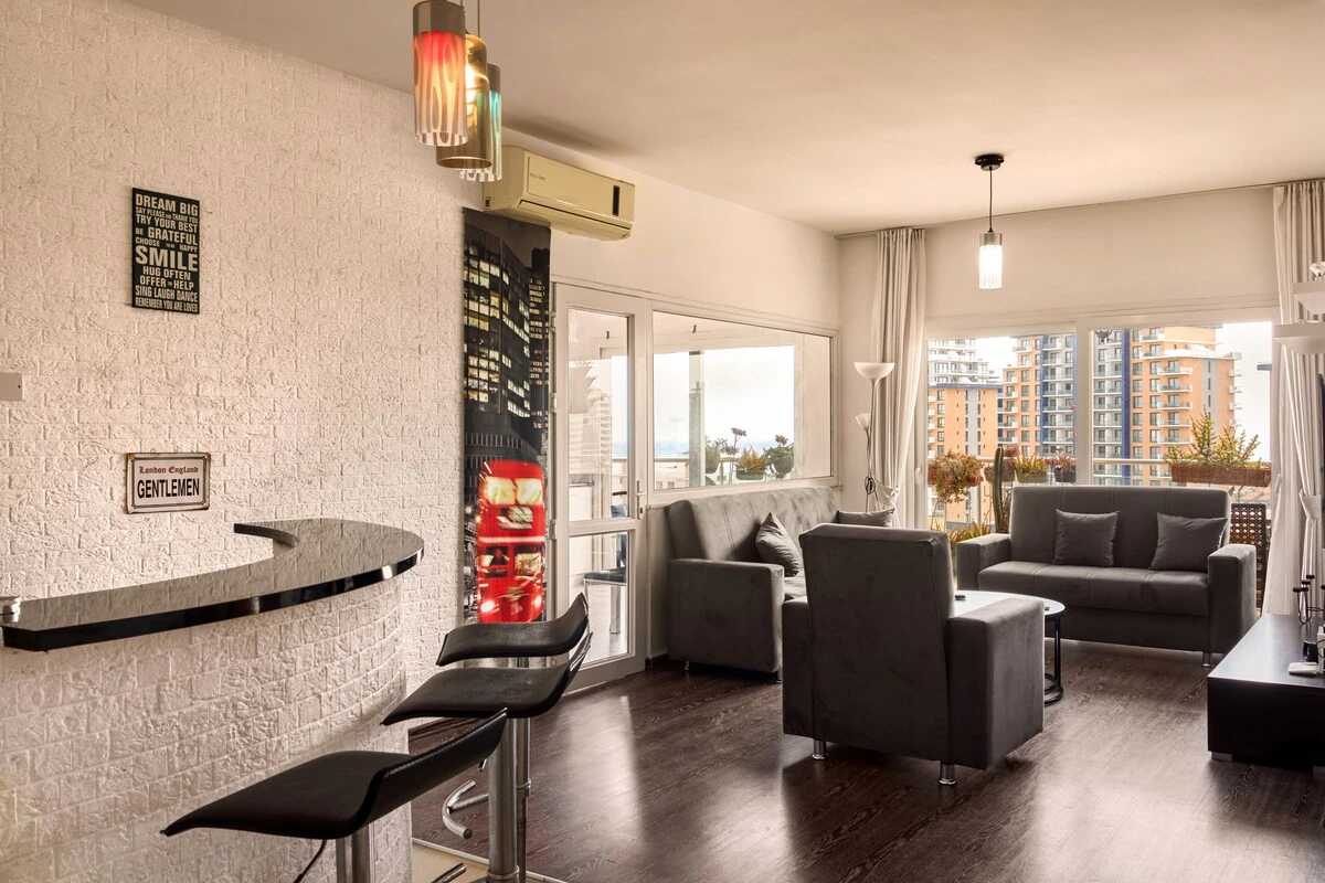 Exclusive Penthouse | Top Floor with Sea View — source image 3