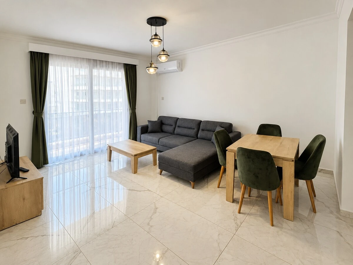 Sea View Family Apartment | 2BR Near Long Beach — source image 3