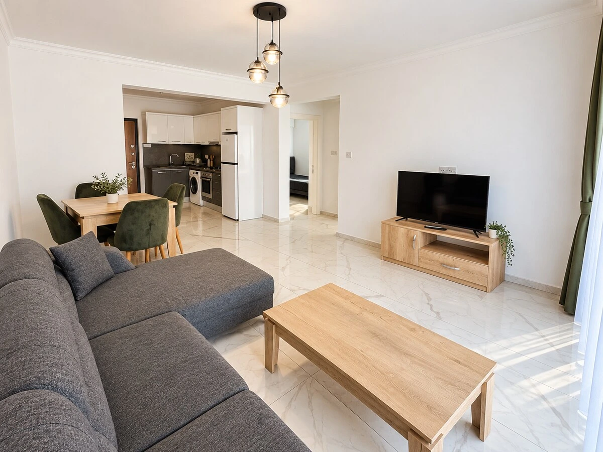 Sea View Family Apartment | 2BR Near Long Beach — source image 2