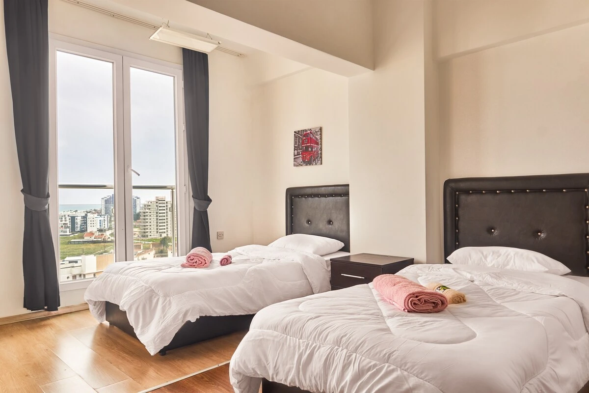Exclusive Penthouse | Top Floor with Sea View — source image 10