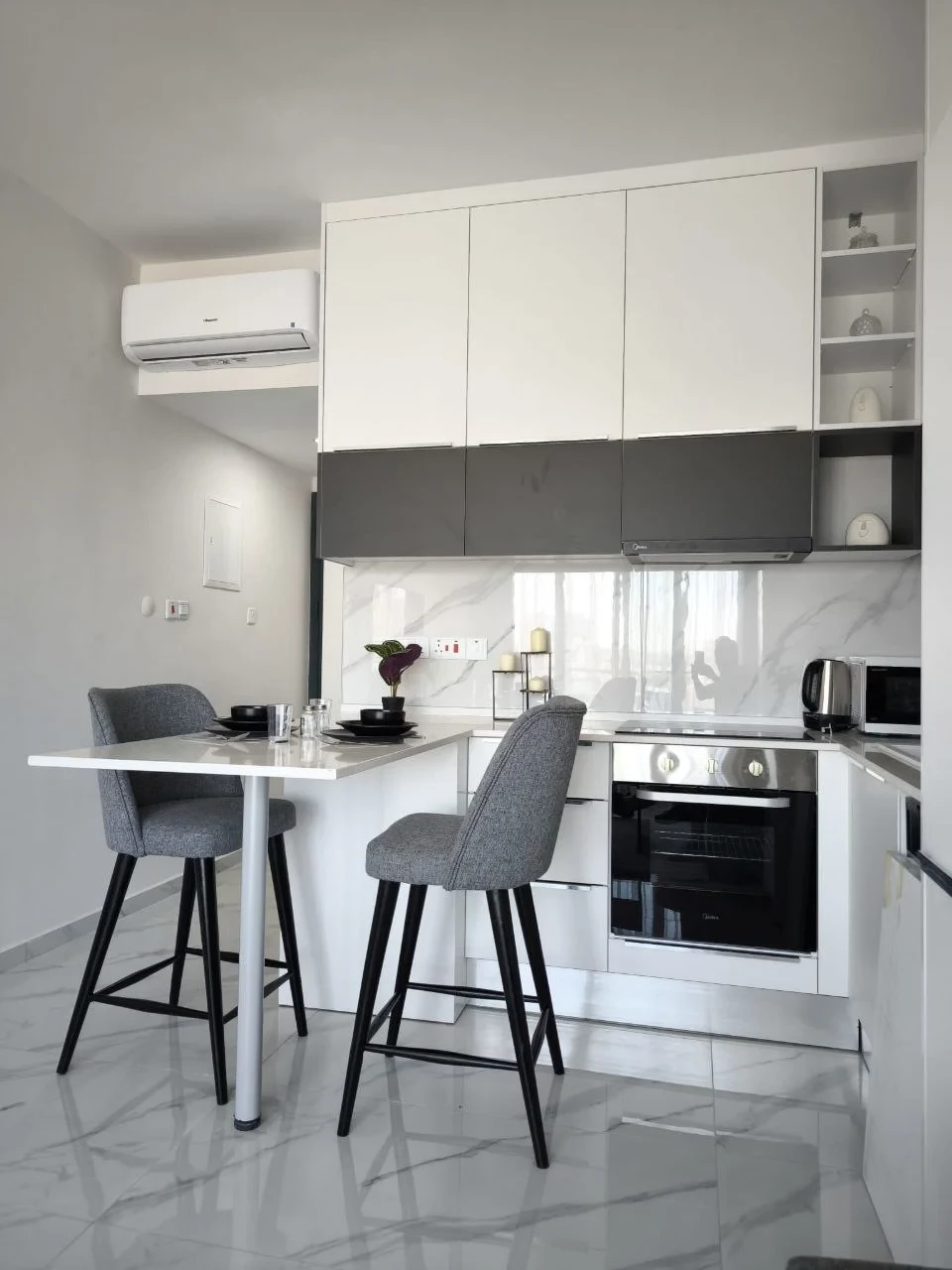 Riverside Life Residence — 1+0 Studio · Mountain · HC-6733