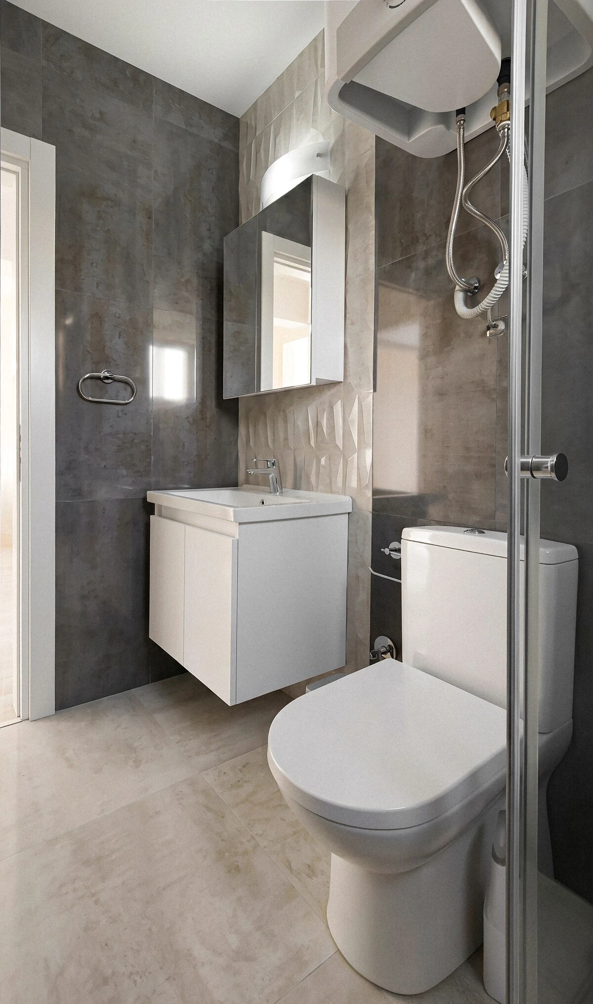 Stylish 2BR in Royal Sun Elite | Resort Living &mdash; source image 18