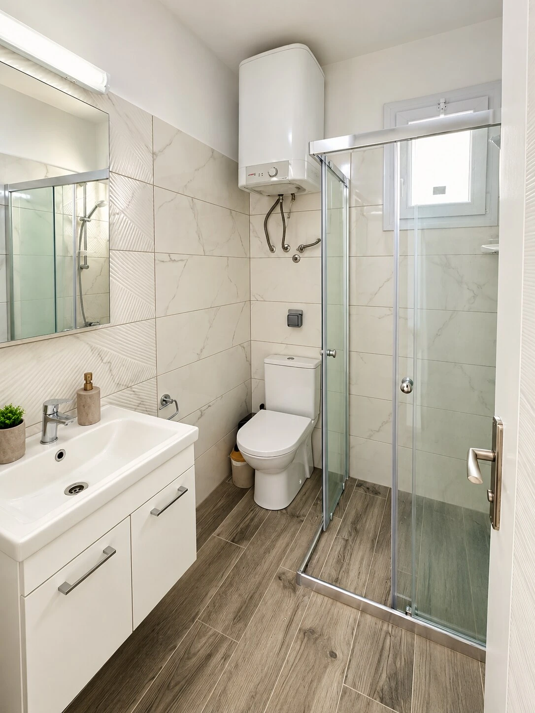 Sea View Family Apartment | 2BR Near Long Beach