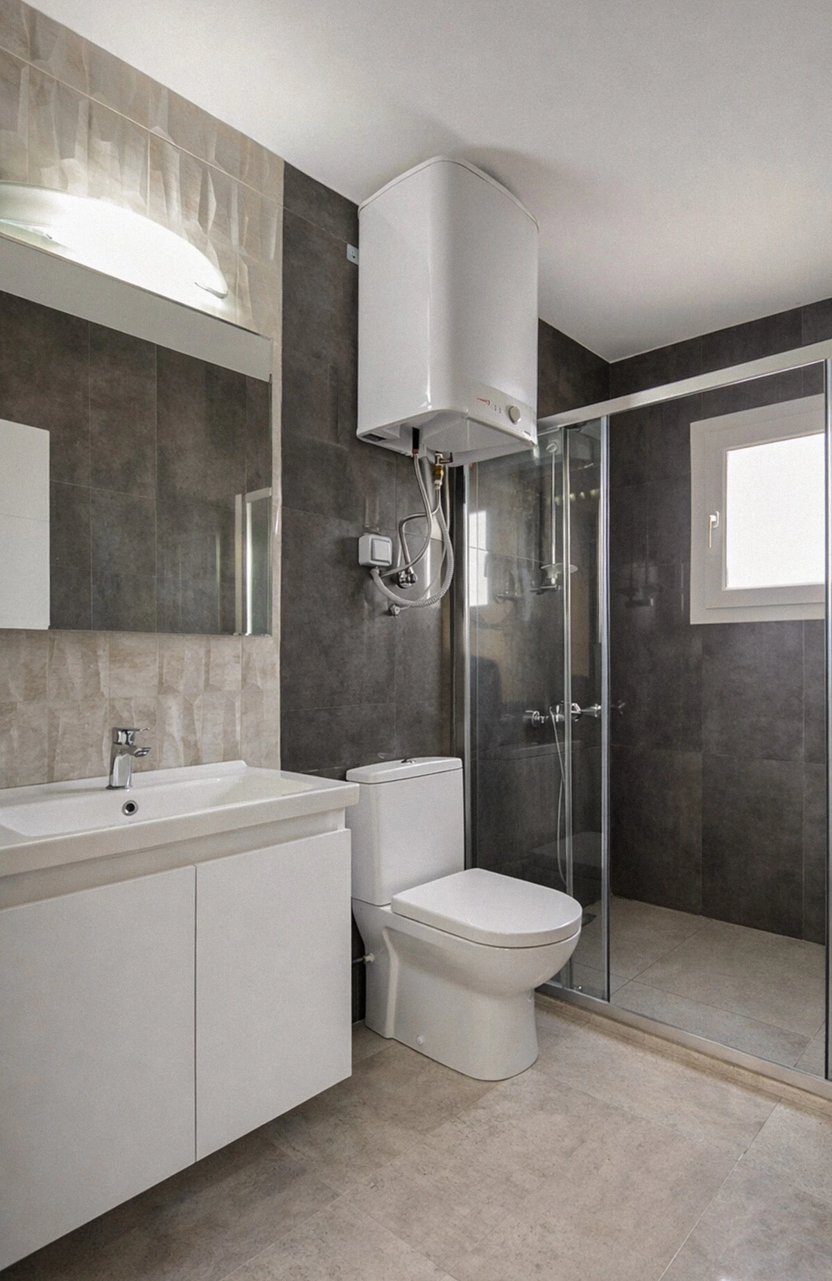 Stylish 2BR in Royal Sun Elite | Resort Living &mdash; source image 17