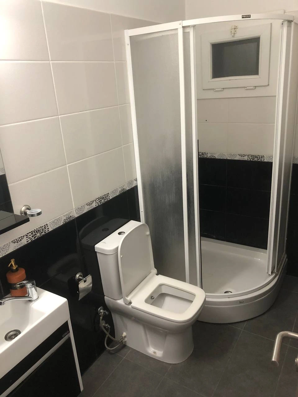 Affordable Studio. 5 Minutes to Long Beach — source image 14