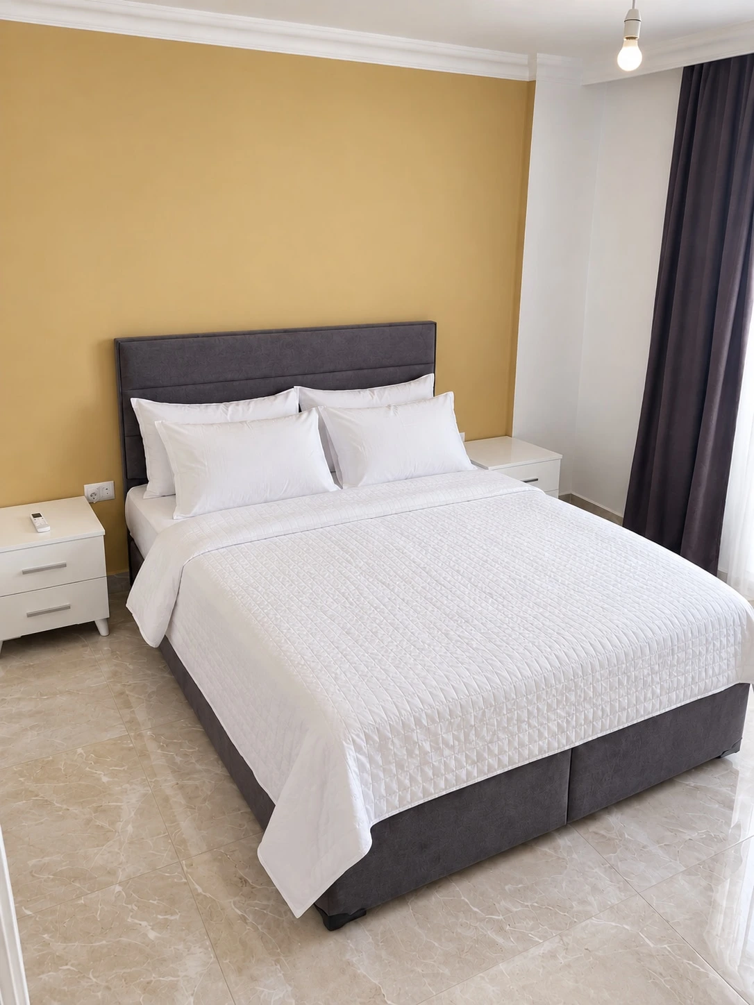 Bright 1-Bedroom with Balcony — source image 7