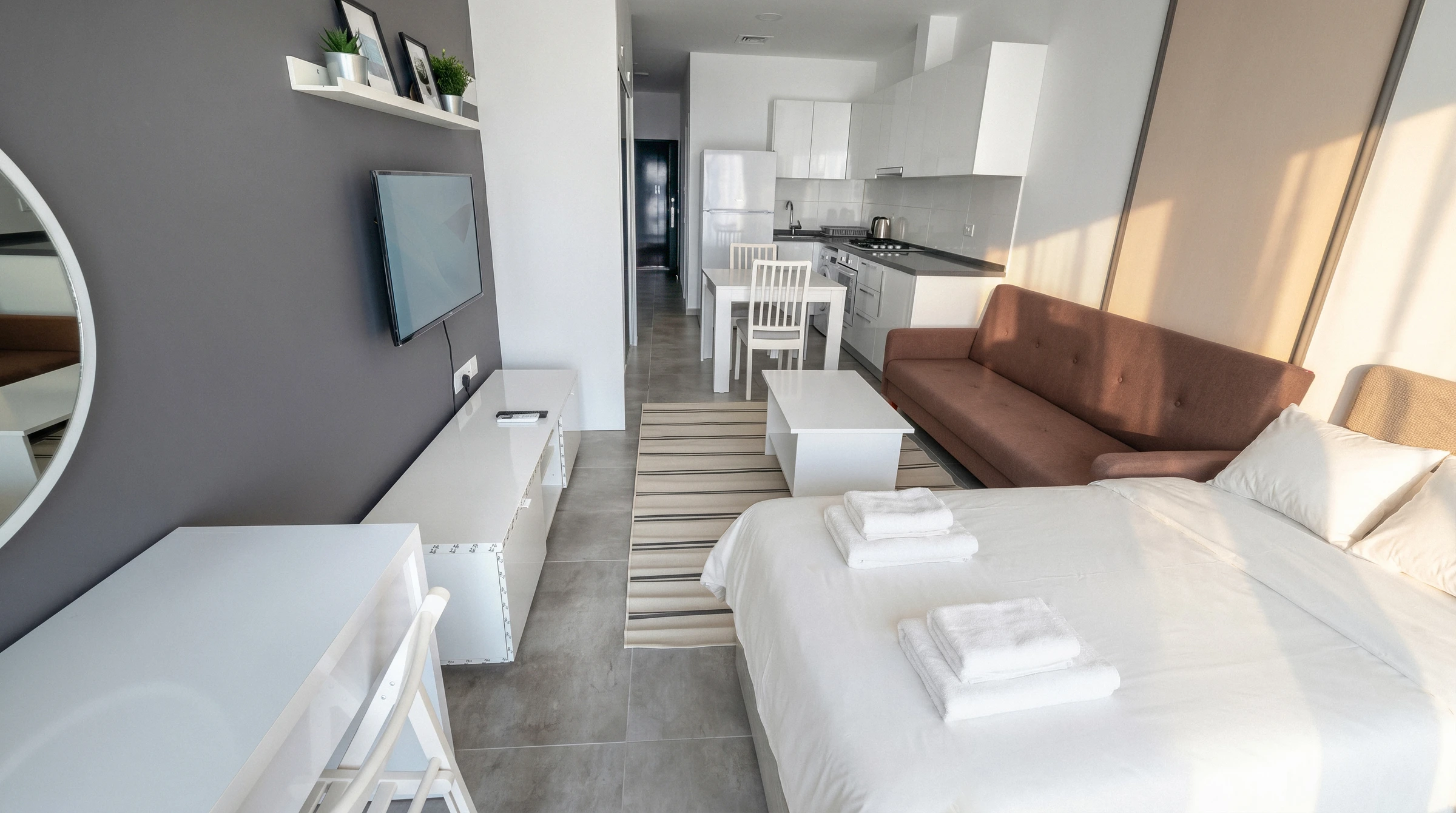 Modern Studio in Caesar Resort | Long Beach Access — source image 10