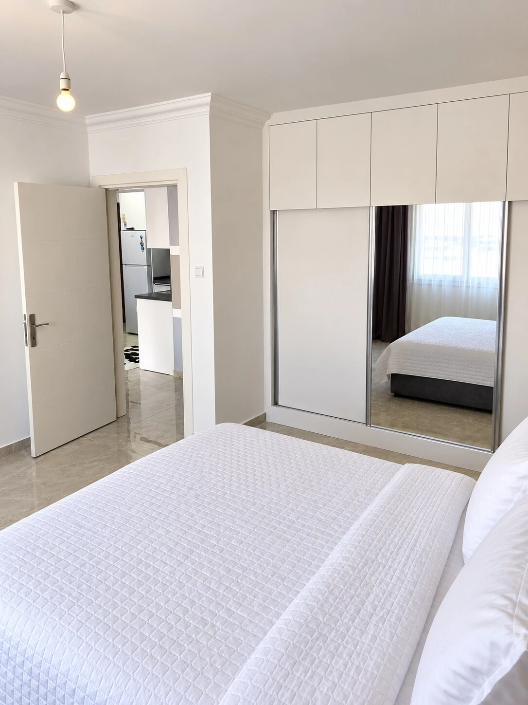 Bright 1-Bedroom with Balcony — source image 8