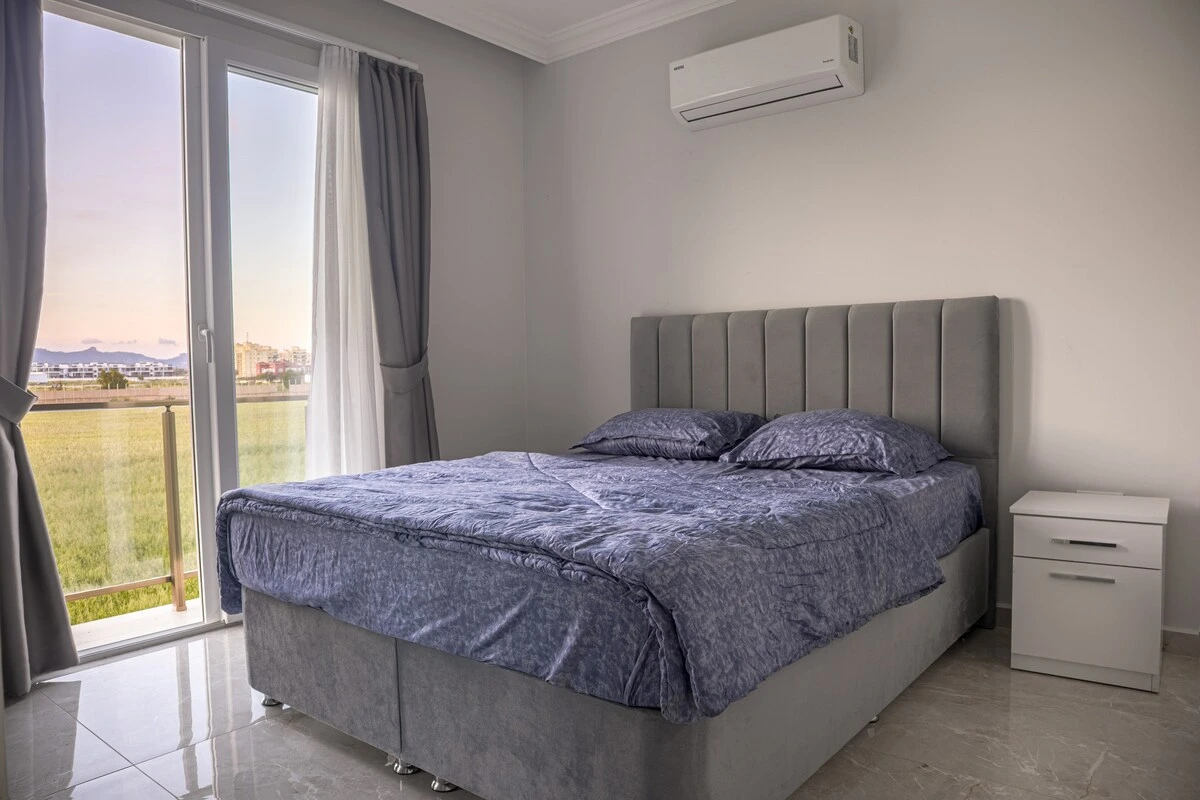 Sunny 1-Bedroom Apartment, Couples Welcome — source image 6