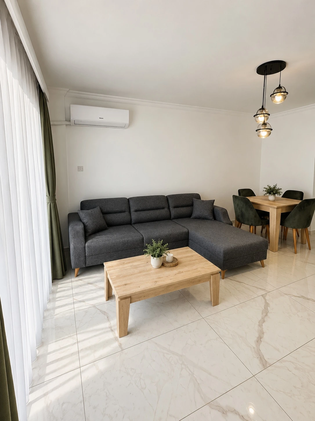 Sea View Family Apartment | 2BR Near Long Beach — source image 1