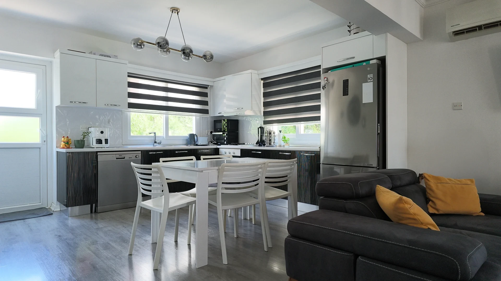 Royal Sun Residence — 3+1 Villa · Stream · HC-6755 - 6