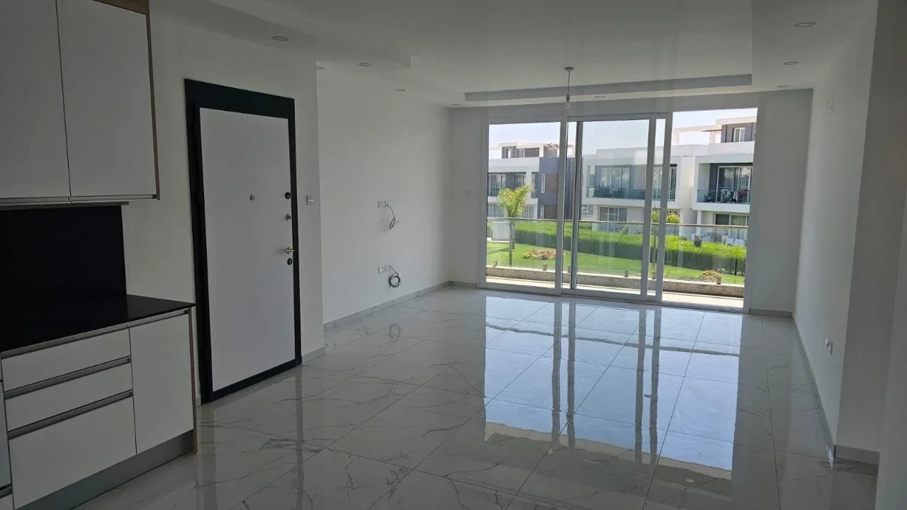 Four Seasons Life II — 2+1 Apartment · Sea Swan Lapis · HC-6698 - 1
