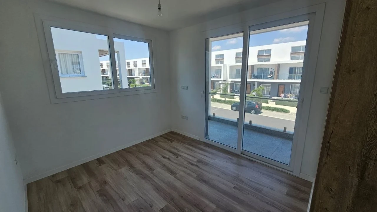 Four Seasons Life II — 2+1 Apartment · Sea Swan Lapis · HC-6698 - 5