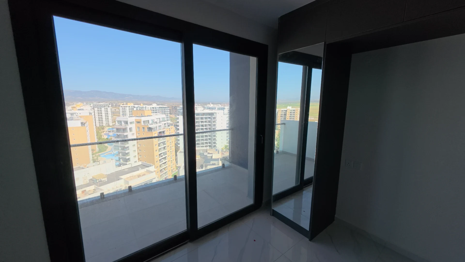 Riverside Life Residence — 1+0 Studio · Rivercorner · HC-6206 - 4