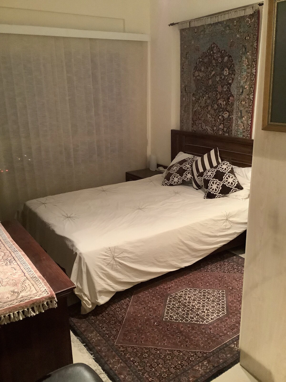 Luxury 3 Bedroom Penthouse & Roof Garden Apt - 30