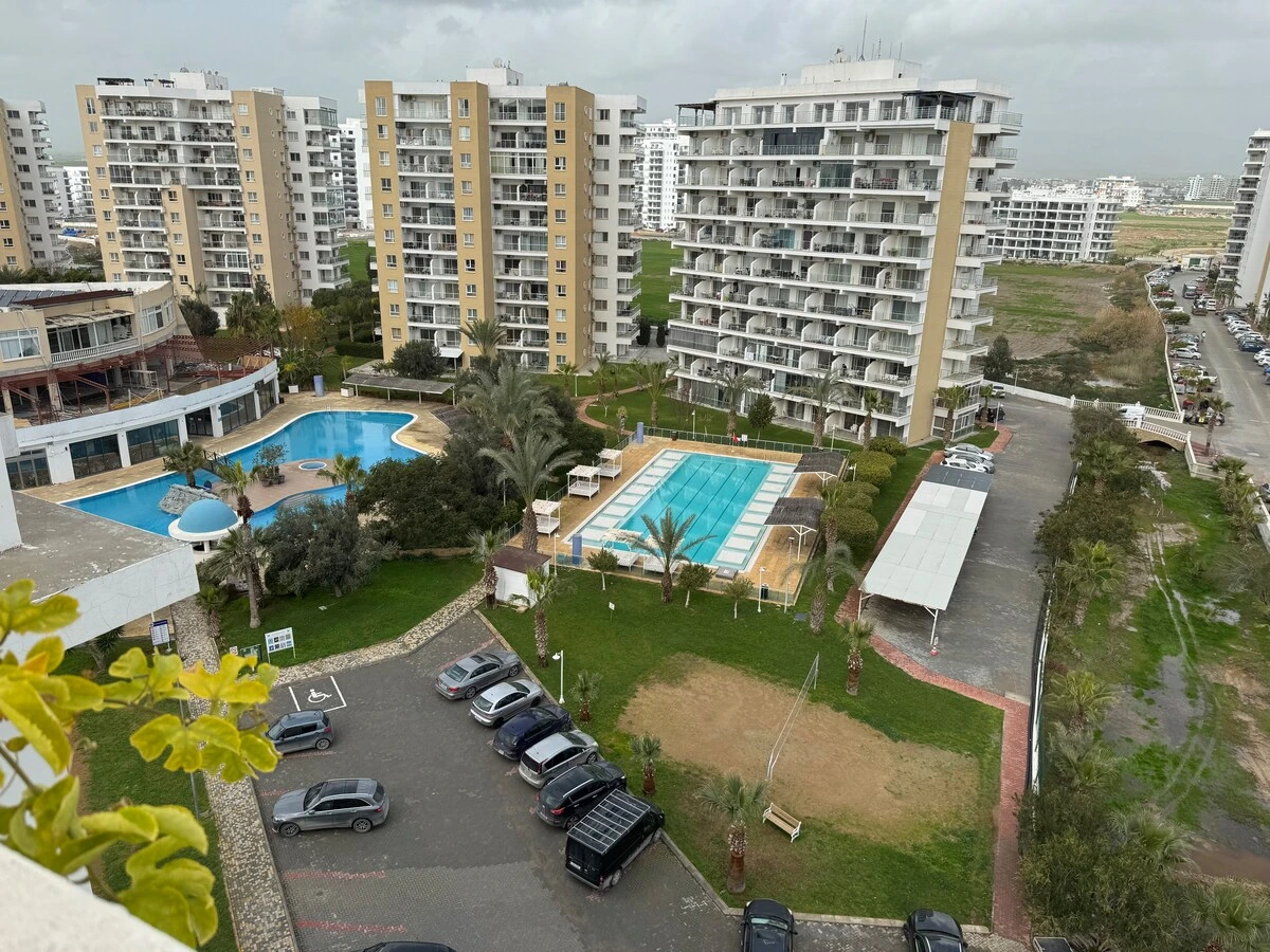 Luxury 3 Bedroom Penthouse & Roof Garden Apt - 67