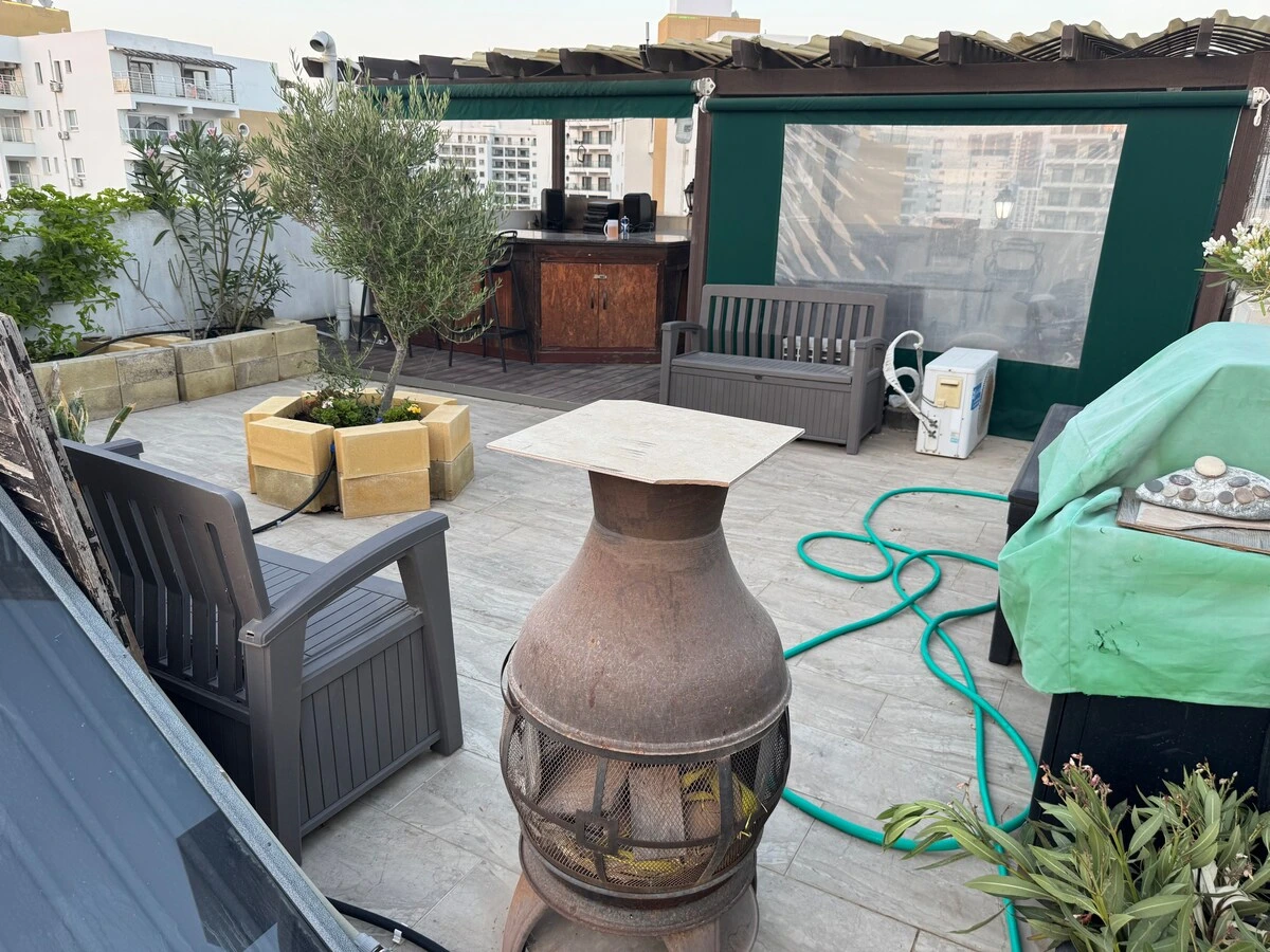 Luxury 3 Bedroom Penthouse & Roof Garden Apt - 69