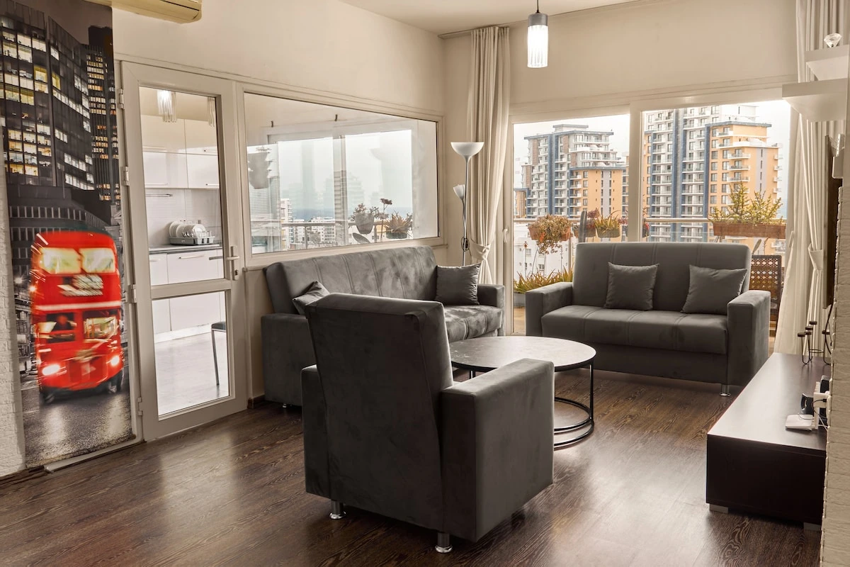 Elegant Penthouse Retreat in Caesar Resort - 2
