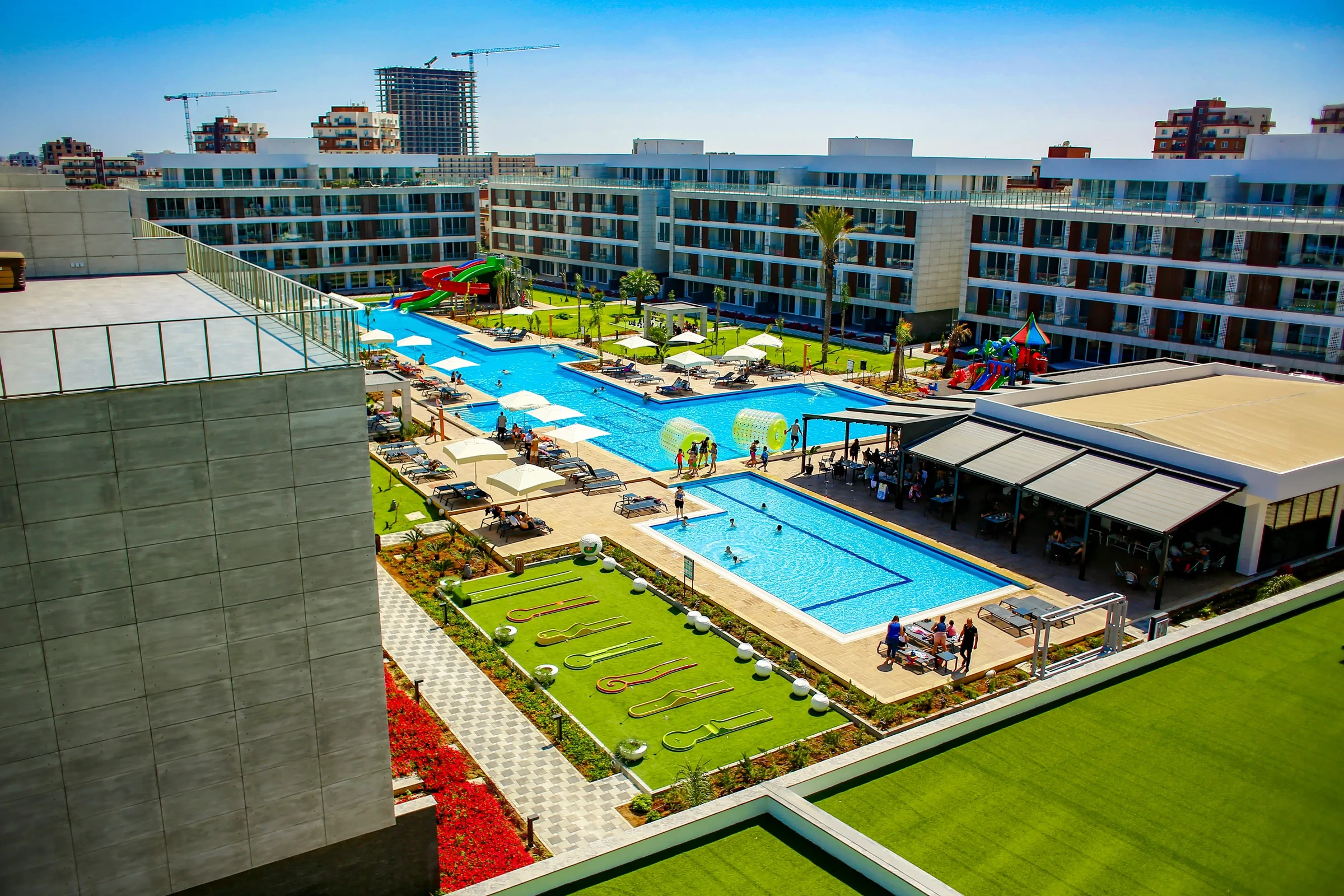 Courtyard Long Beach - 1